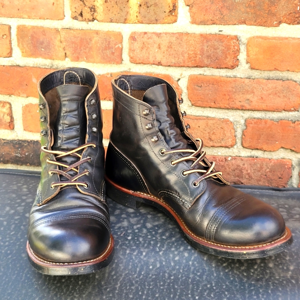 Red Wing Heritage 8116 Iron Ranger Boot